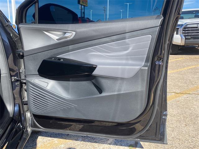 used 2023 Volkswagen ID.4 car, priced at $20,387