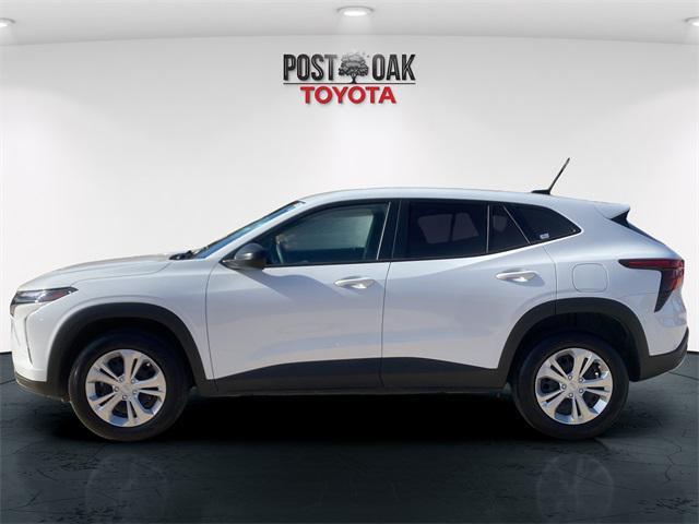 used 2025 Chevrolet Trax car, priced at $20,403