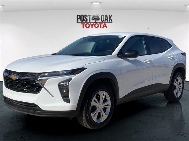 used 2025 Chevrolet Trax car, priced at $20,403