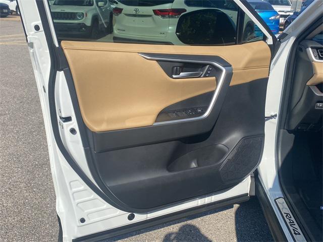 new 2025 Toyota RAV4 car, priced at $40,371