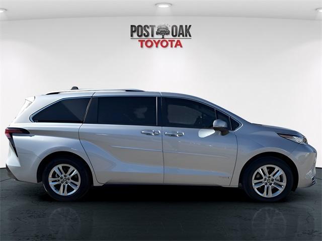 used 2021 Toyota Sienna car, priced at $39,776