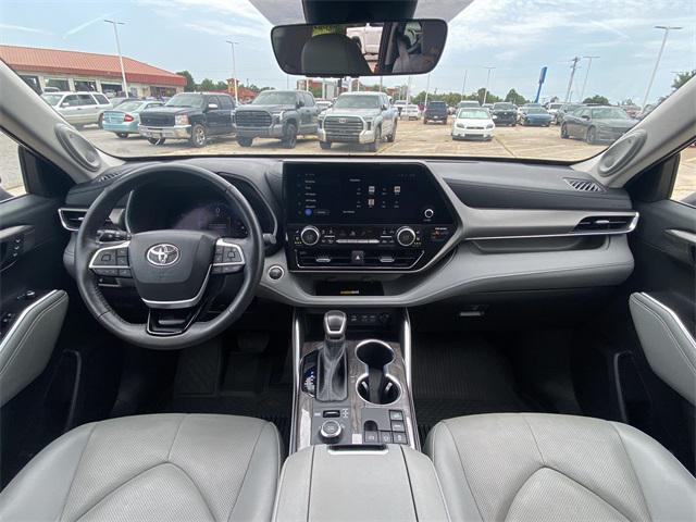 used 2024 Toyota Highlander car, priced at $44,420