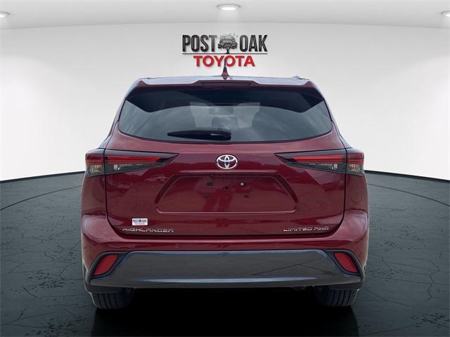 used 2024 Toyota Highlander car, priced at $44,420
