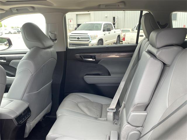 used 2024 Toyota Highlander car, priced at $44,420