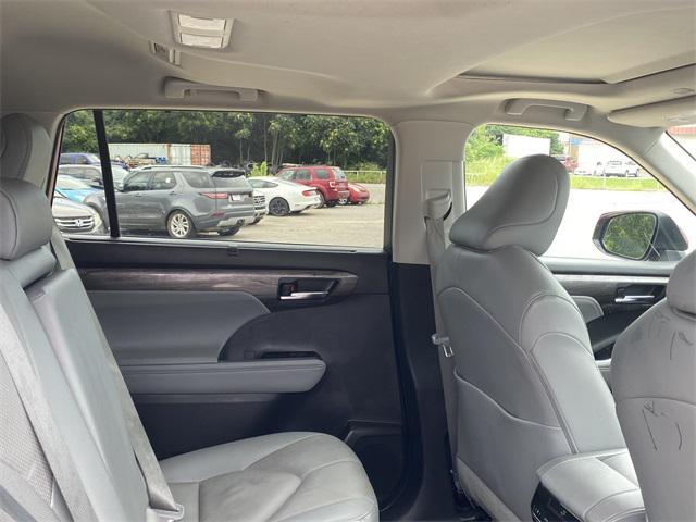 used 2024 Toyota Highlander car, priced at $44,420
