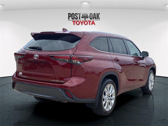 used 2024 Toyota Highlander car, priced at $44,420
