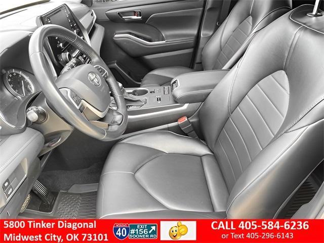 used 2022 Toyota Highlander car, priced at $31,000