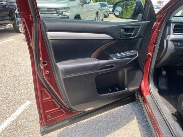 used 2018 Toyota Highlander car, priced at $15,750