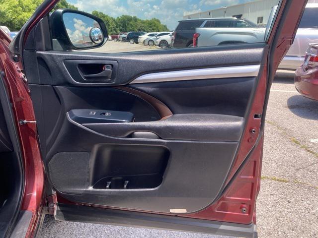 used 2018 Toyota Highlander car, priced at $15,750