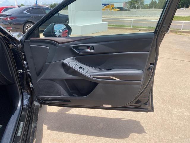 used 2022 Toyota Avalon Hybrid car, priced at $29,600