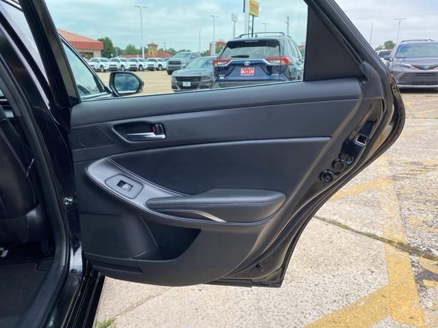 used 2022 Toyota Avalon Hybrid car, priced at $30,500