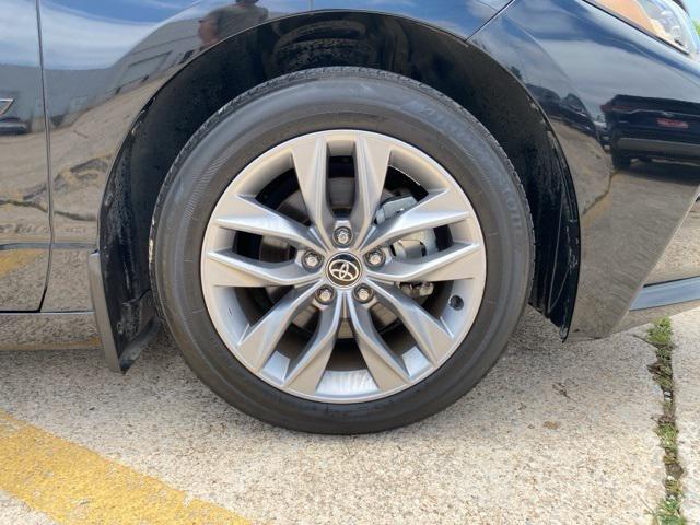 used 2022 Toyota Avalon Hybrid car, priced at $30,500
