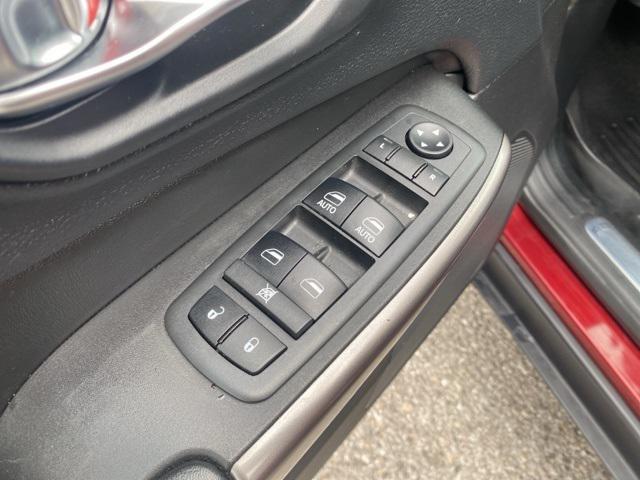 used 2019 Jeep Cherokee car, priced at $19,084