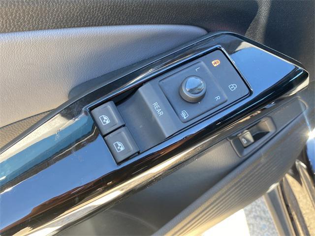 used 2023 Volkswagen ID.4 car, priced at $20,289