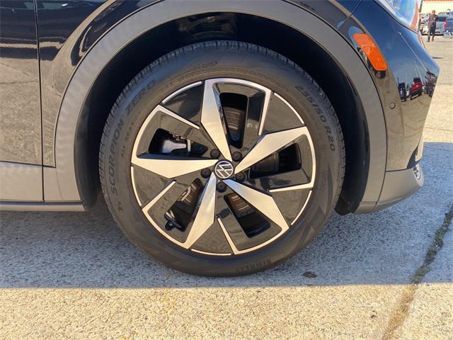 used 2023 Volkswagen ID.4 car, priced at $20,289