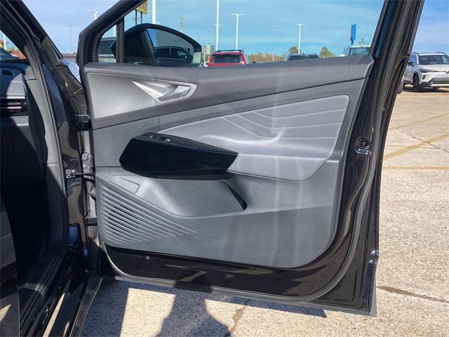 used 2023 Volkswagen ID.4 car, priced at $20,289