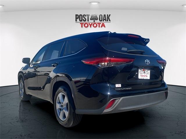 used 2023 Toyota Highlander car, priced at $30,365