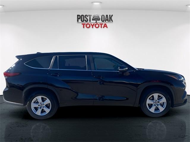 used 2023 Toyota Highlander car, priced at $30,365