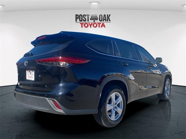 used 2023 Toyota Highlander car, priced at $30,365