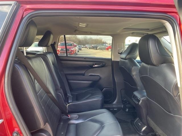 used 2020 Toyota Highlander car, priced at $23,557