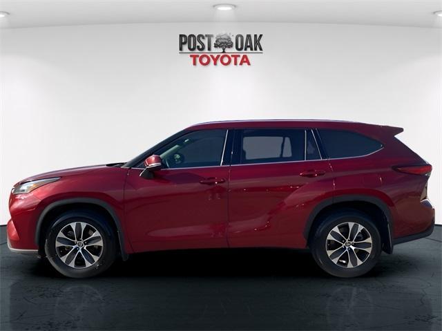 used 2020 Toyota Highlander car, priced at $23,557