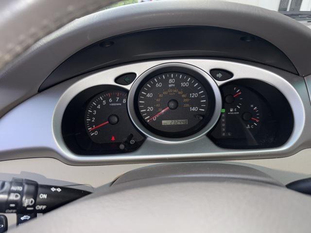 used 2006 Toyota Highlander car, priced at $9,499