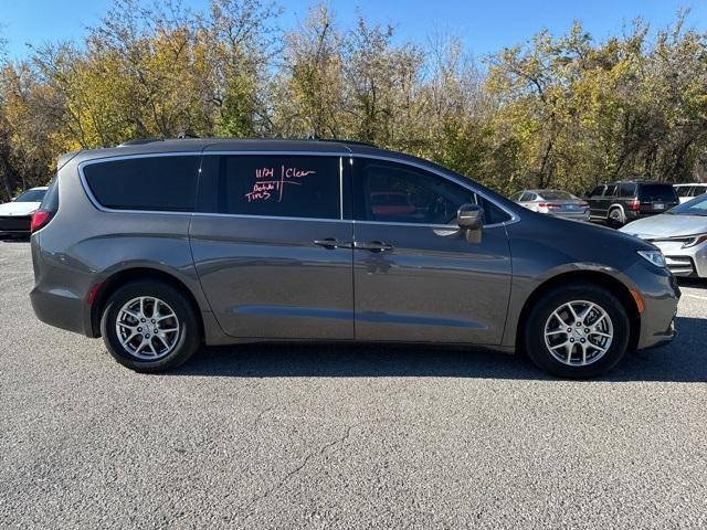 used 2021 Chrysler Pacifica car, priced at $21,500