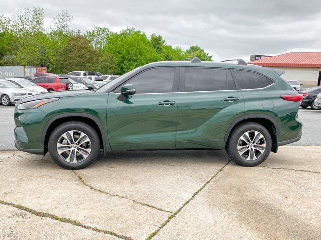 used 2023 Toyota Highlander car