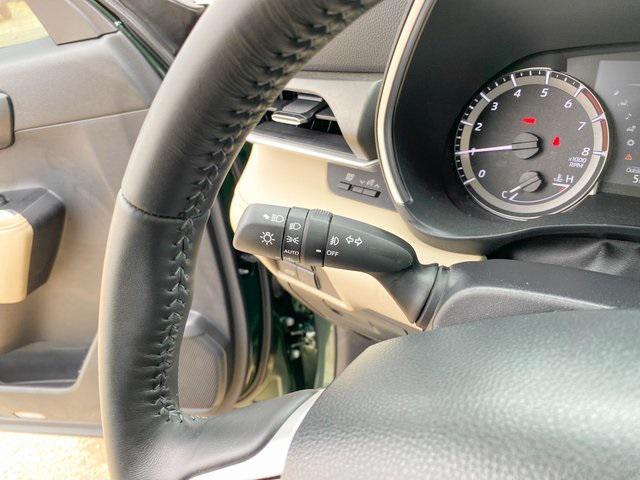 used 2023 Toyota Highlander car