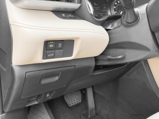 used 2023 Toyota Highlander car