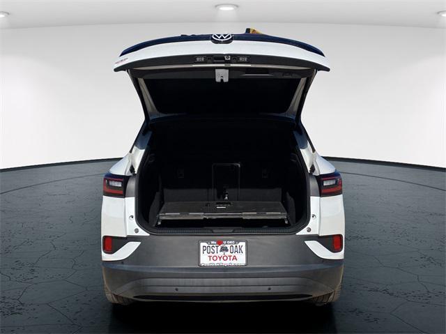 used 2023 Volkswagen ID.4 car, priced at $18,137