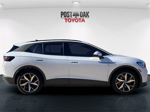 used 2023 Volkswagen ID.4 car, priced at $18,137