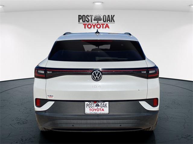 used 2023 Volkswagen ID.4 car, priced at $18,137