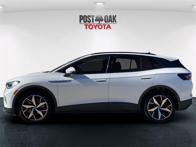 used 2023 Volkswagen ID.4 car, priced at $18,137