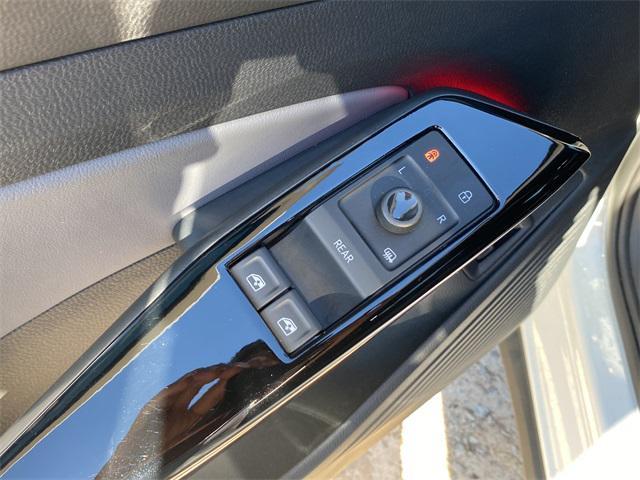 used 2023 Volkswagen ID.4 car, priced at $18,137