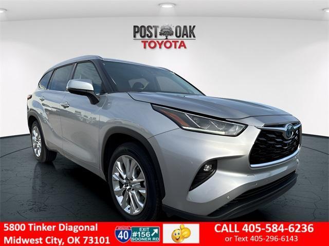 used 2022 Toyota Highlander Hybrid car, priced at $34,990