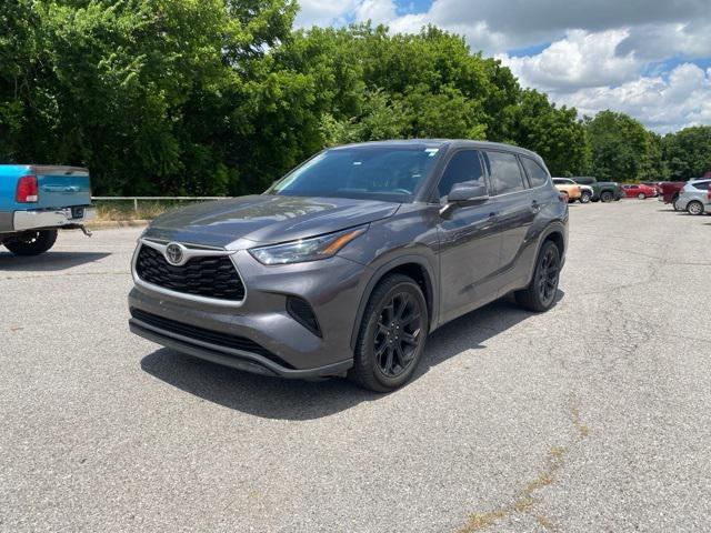 used 2022 Toyota Highlander car, priced at $31,000