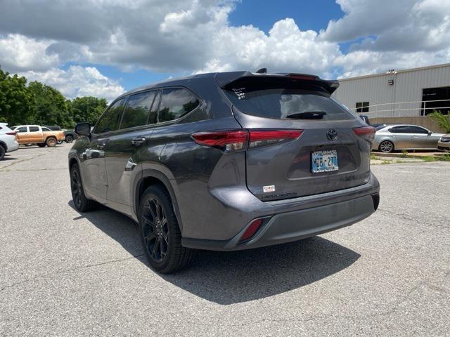 used 2022 Toyota Highlander car, priced at $31,000
