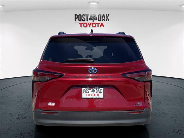used 2022 Toyota Sienna car, priced at $35,500
