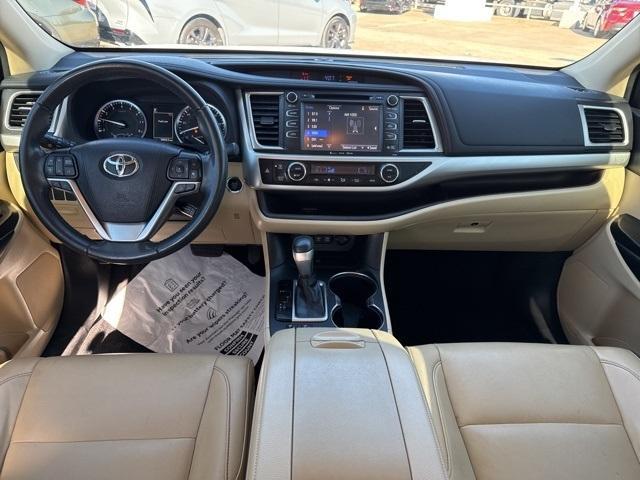 used 2019 Toyota Highlander car, priced at $23,251