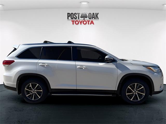 used 2019 Toyota Highlander car, priced at $23,251