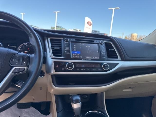 used 2019 Toyota Highlander car, priced at $23,251