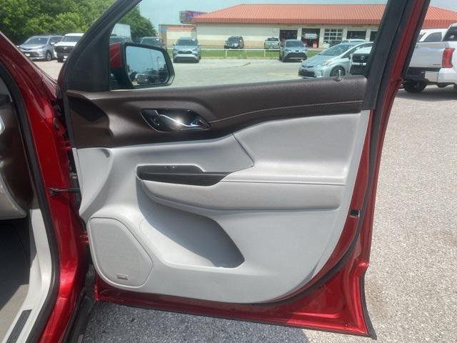used 2023 GMC Acadia car, priced at $24,993