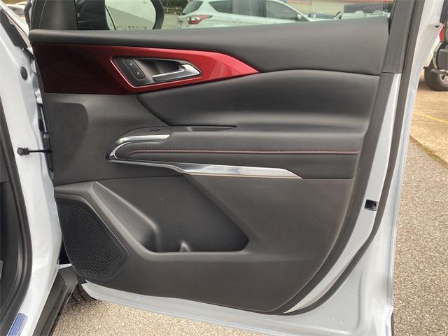 used 2026 Chevrolet Traverse car, priced at $48,910