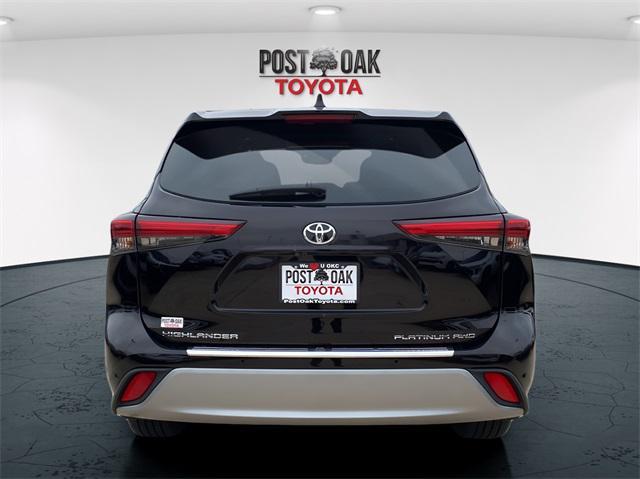 used 2021 Toyota Highlander car, priced at $30,775
