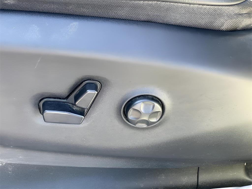 used 2018 Chrysler Pacifica car, priced at $14,497