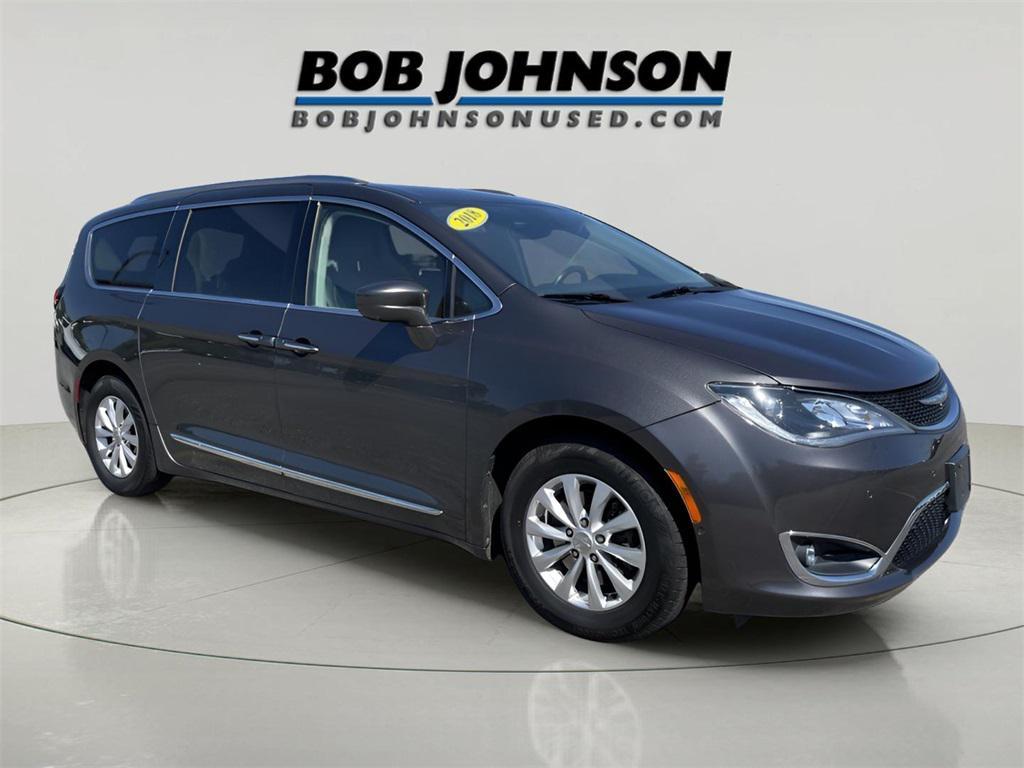 used 2018 Chrysler Pacifica car, priced at $14,497