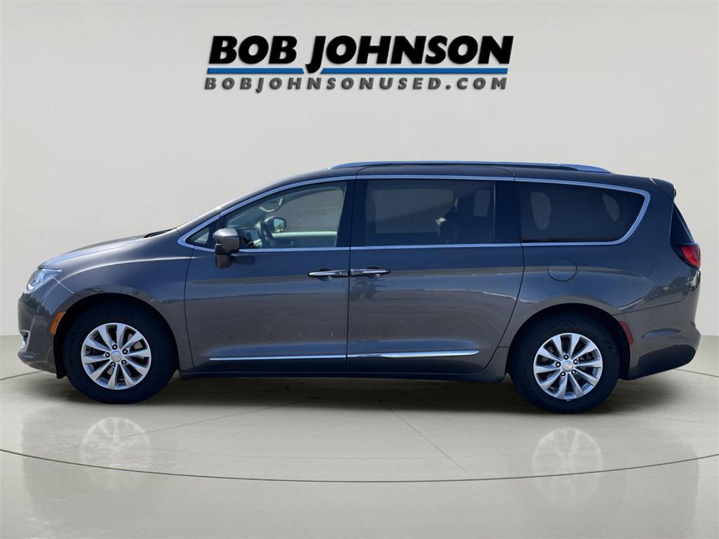 used 2018 Chrysler Pacifica car, priced at $14,497