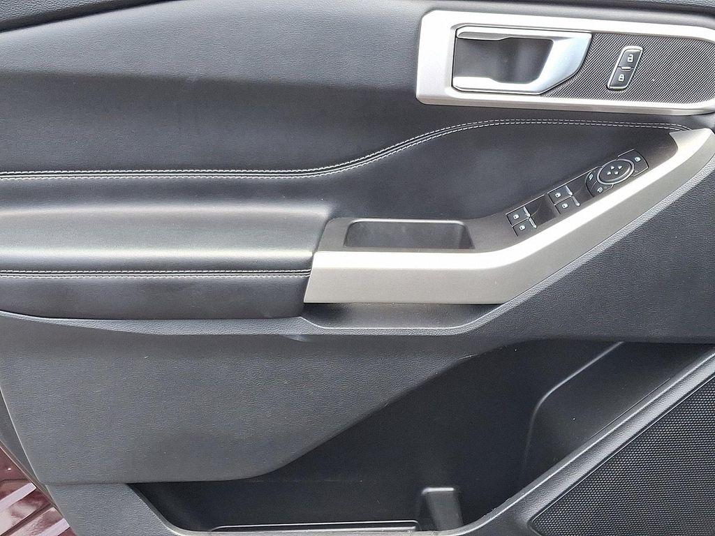 used 2022 Ford Explorer car, priced at $32,000