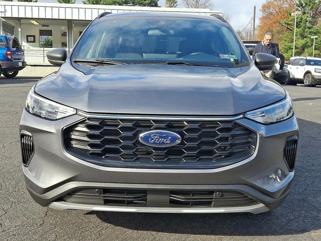 new 2025 Ford Escape car, priced at $27,500